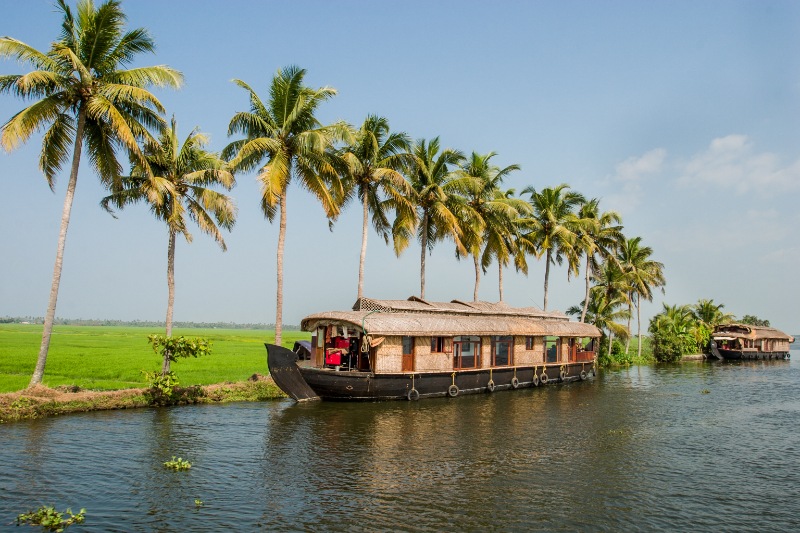 Kerala Honeymoon Packages from Pune By seasonz india holidays